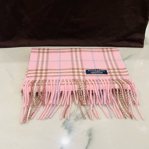 Burberry Pink Wool Scarf - Picture 2 of 3